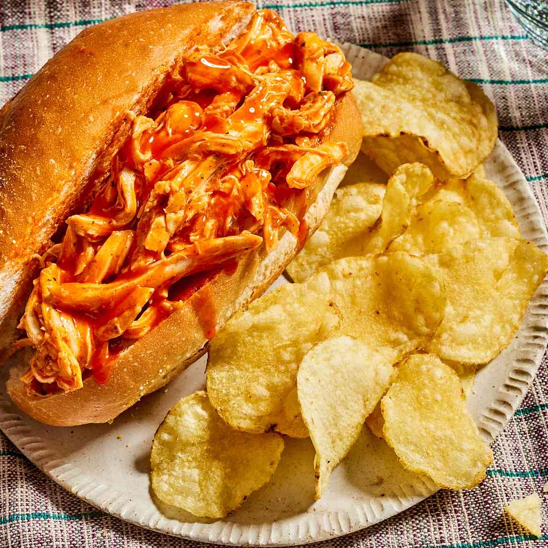 Slow Cooker Buffalo Chicken Sandwiches