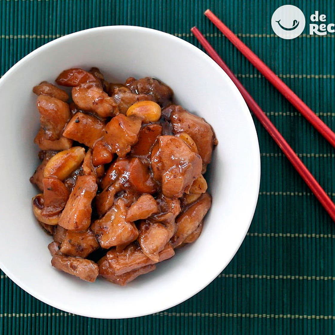 Pollo con almendras al estilo chino