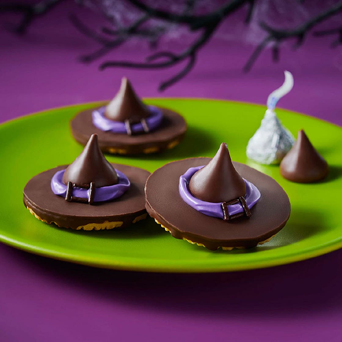 HERSHEY'S KISSES Witch's Hat Cookies Recipe | Hersheyland
