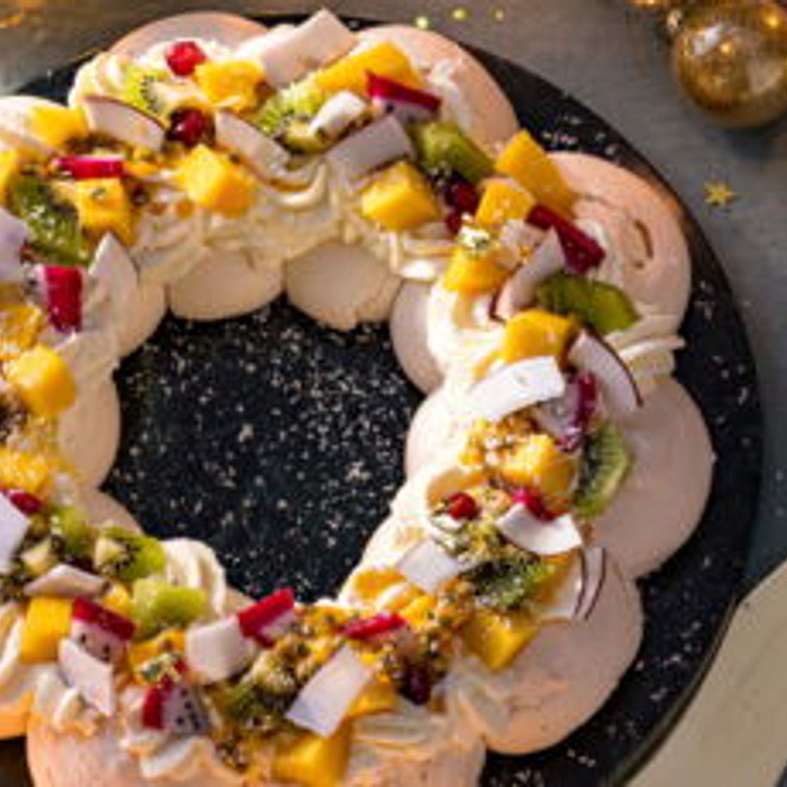 Pavlova de Noël aux fruits exotiques
