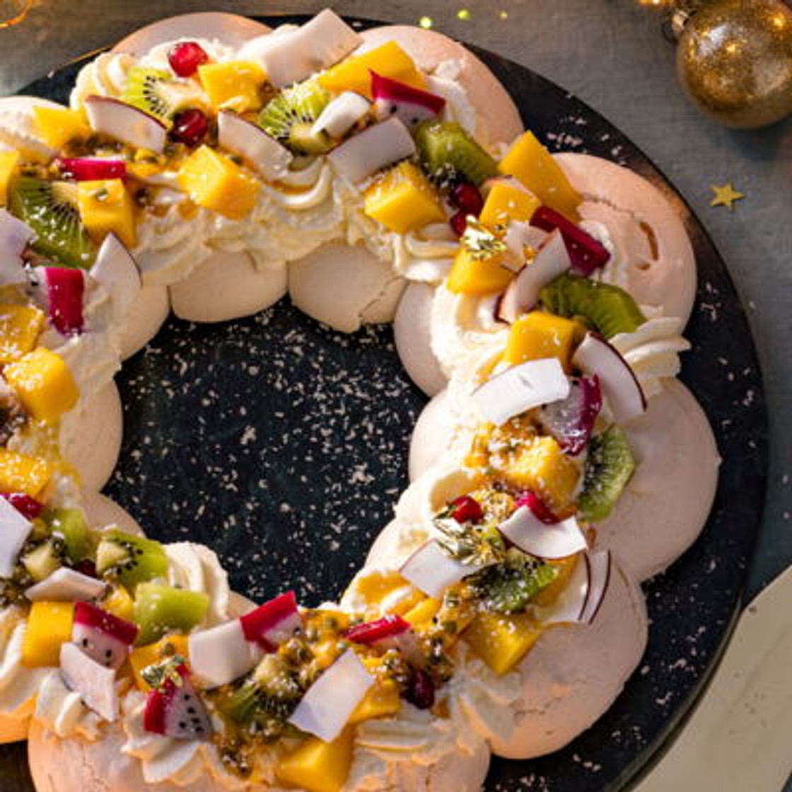 Pavlova de Noël aux fruits exotiques