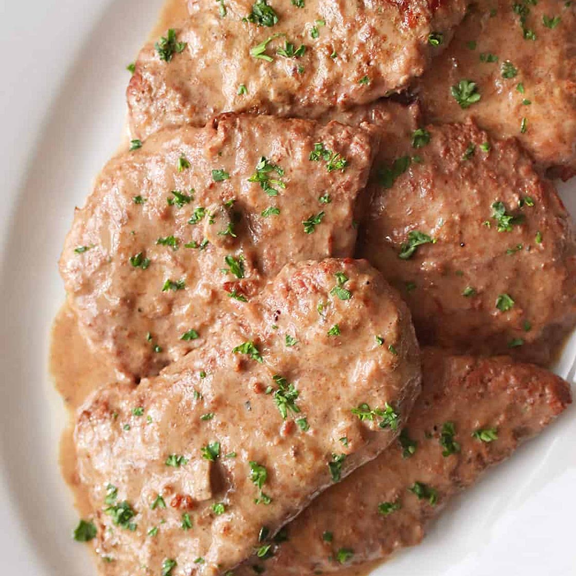 Crock Pot Cube Steak with Cream of Mushroom Soup Gravy