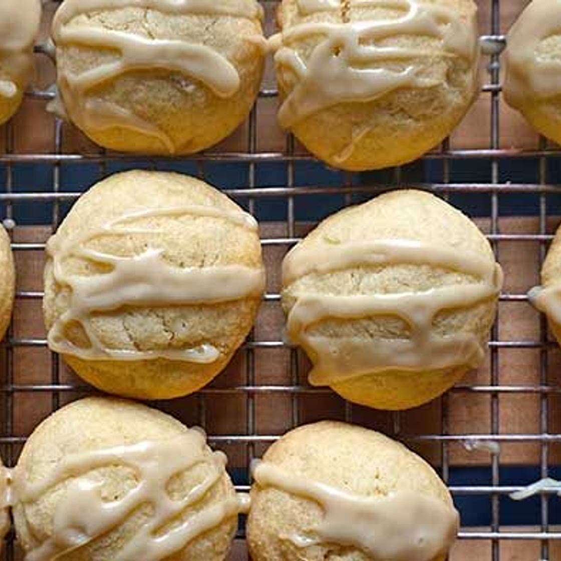 Maple Shortbread Cookies