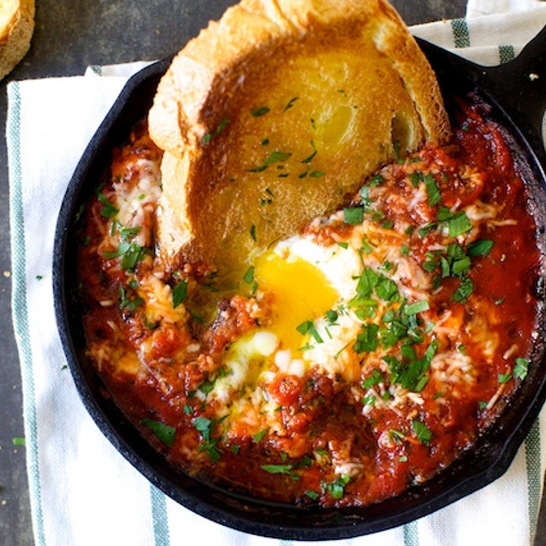 eggs in purgatory, puttanesca-style