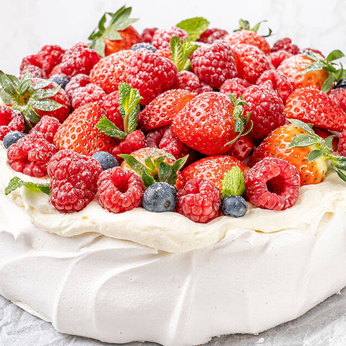 Pavlova Cake