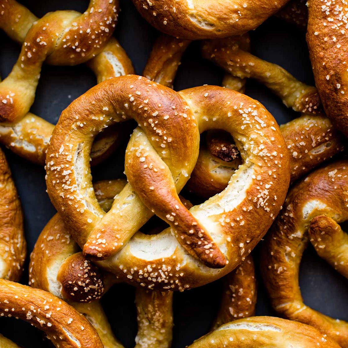 Easy Homemade Soft Pretzels