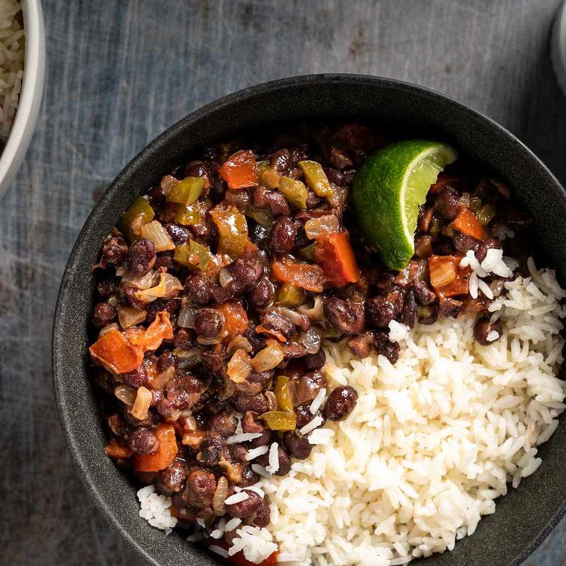 Basic Vegetarian Black Beans and Rice