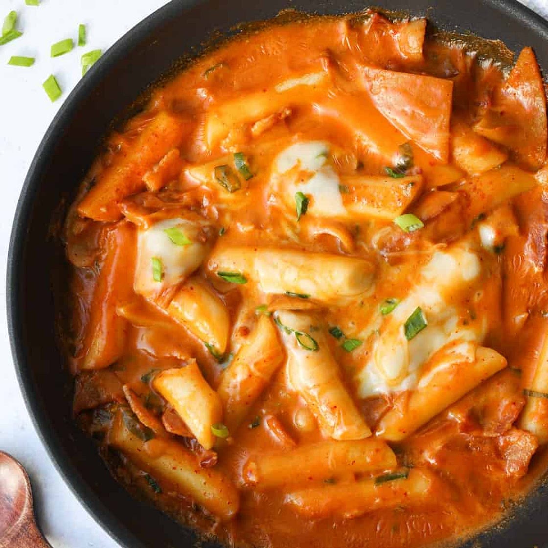 Quick & Easy Creamy Rose Tteokbokki