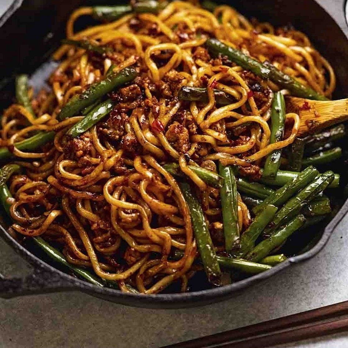 Spicy Sichuan pork noodles