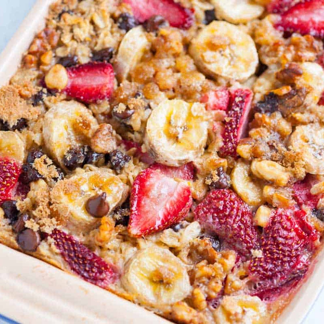 Strawberry Banana Baked Oatmeal