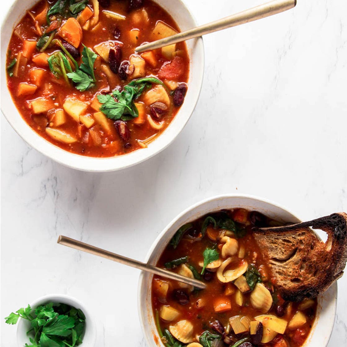 Easy Vegan Minestrone Soup