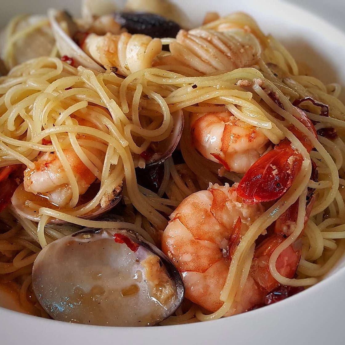 Oven-Baked Seafood Spaghetti (Spaghetti al Cartoccio)