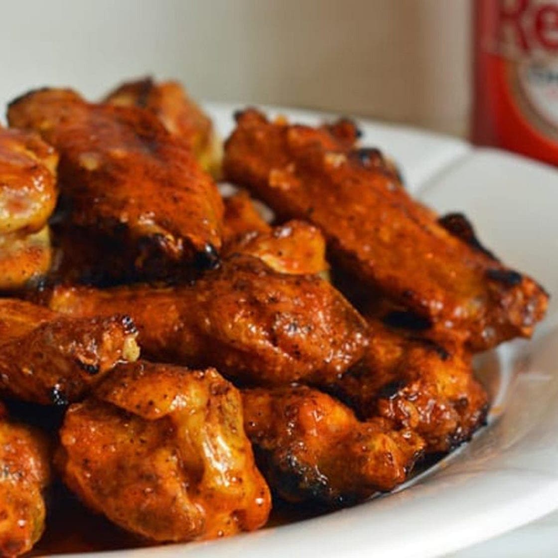 Grilled Chicken Wings with Seasoned Buffalo Sauce