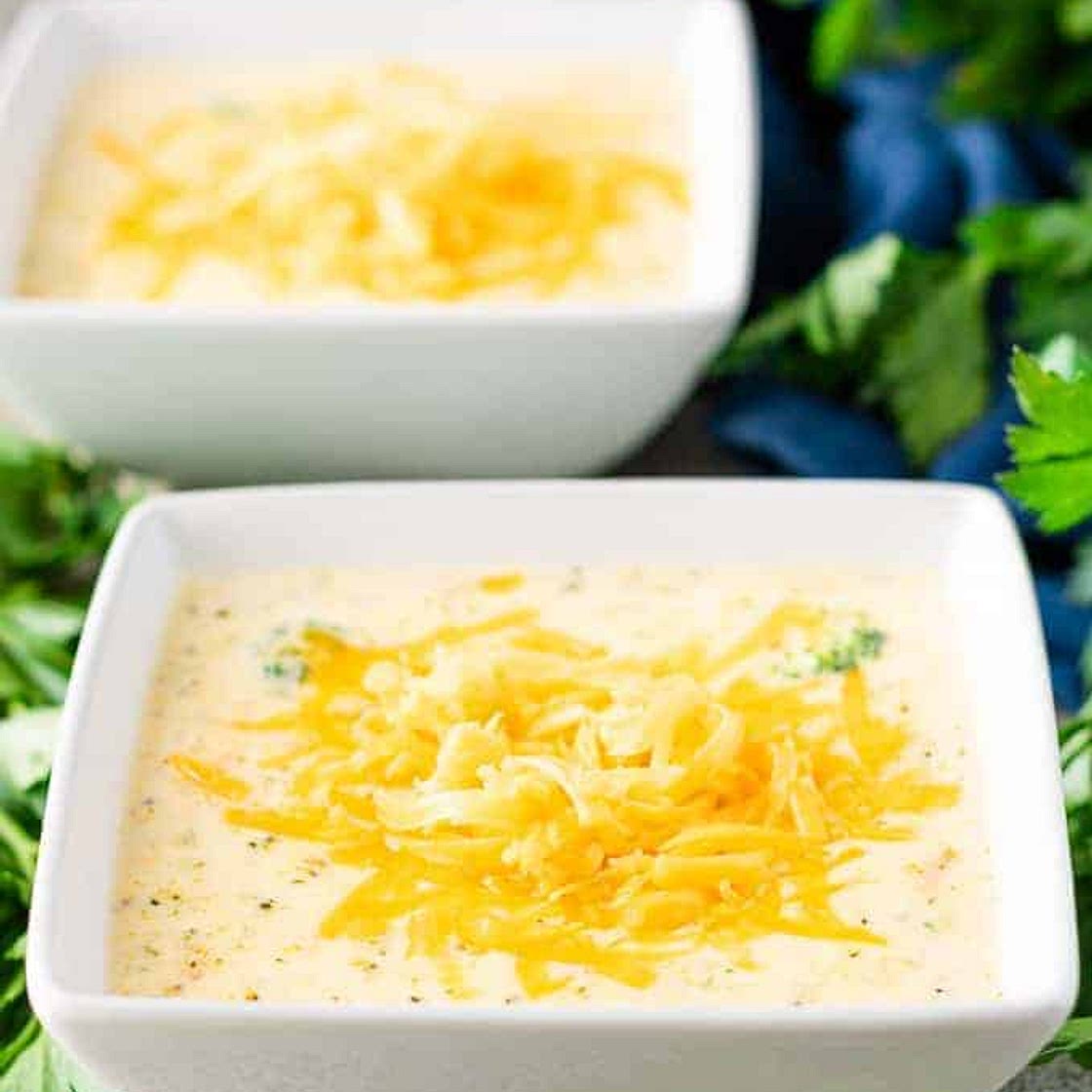 Instant Pot Broccoli Cheese Soup