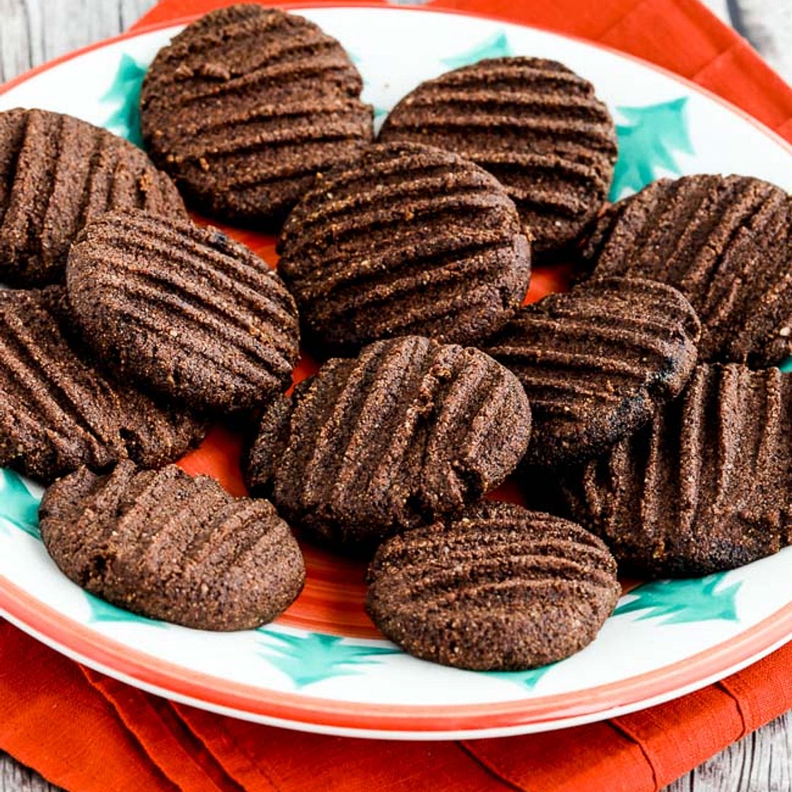 Chocolate Shortbread Cookies (Flourless, Sugar-Free)
