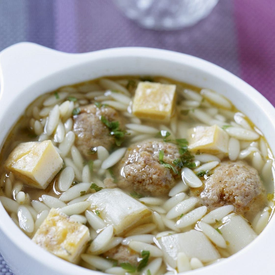 Hochzeitssuppe auf sächsische Art mit Hackfleischbällchen