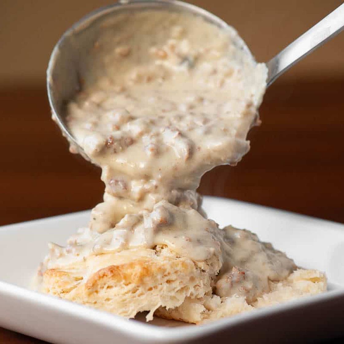 Country Sausage Gravy (Biscuits and Gravy)