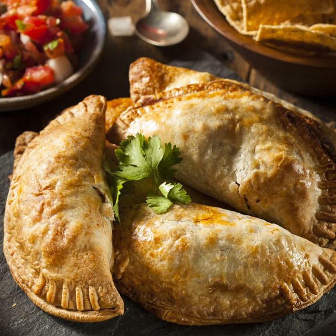 Empanadas ratatouille pesto