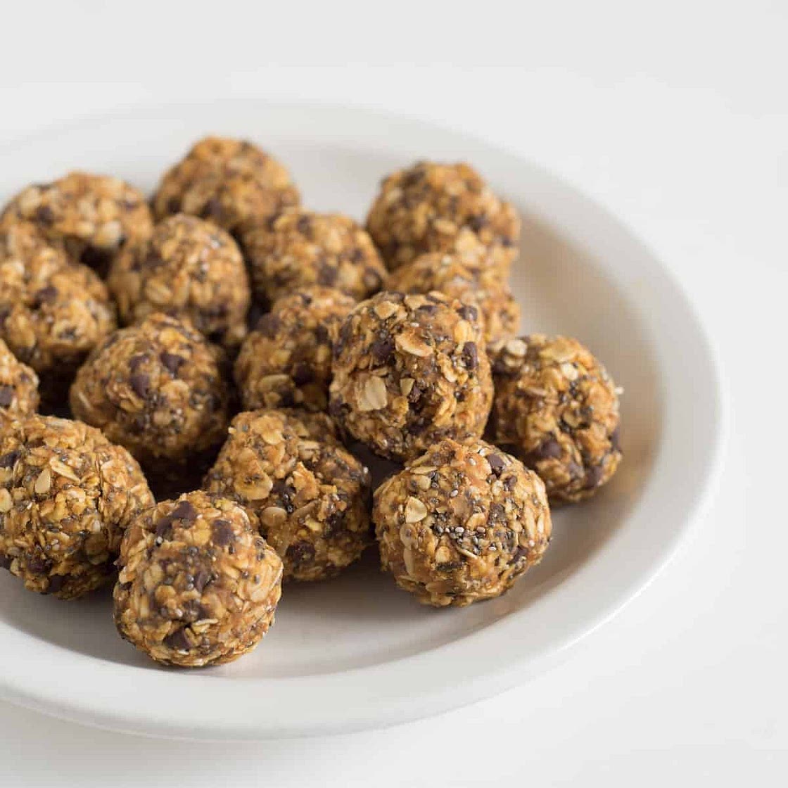 No Bake Pumpkin Oatmeal Energy Balls