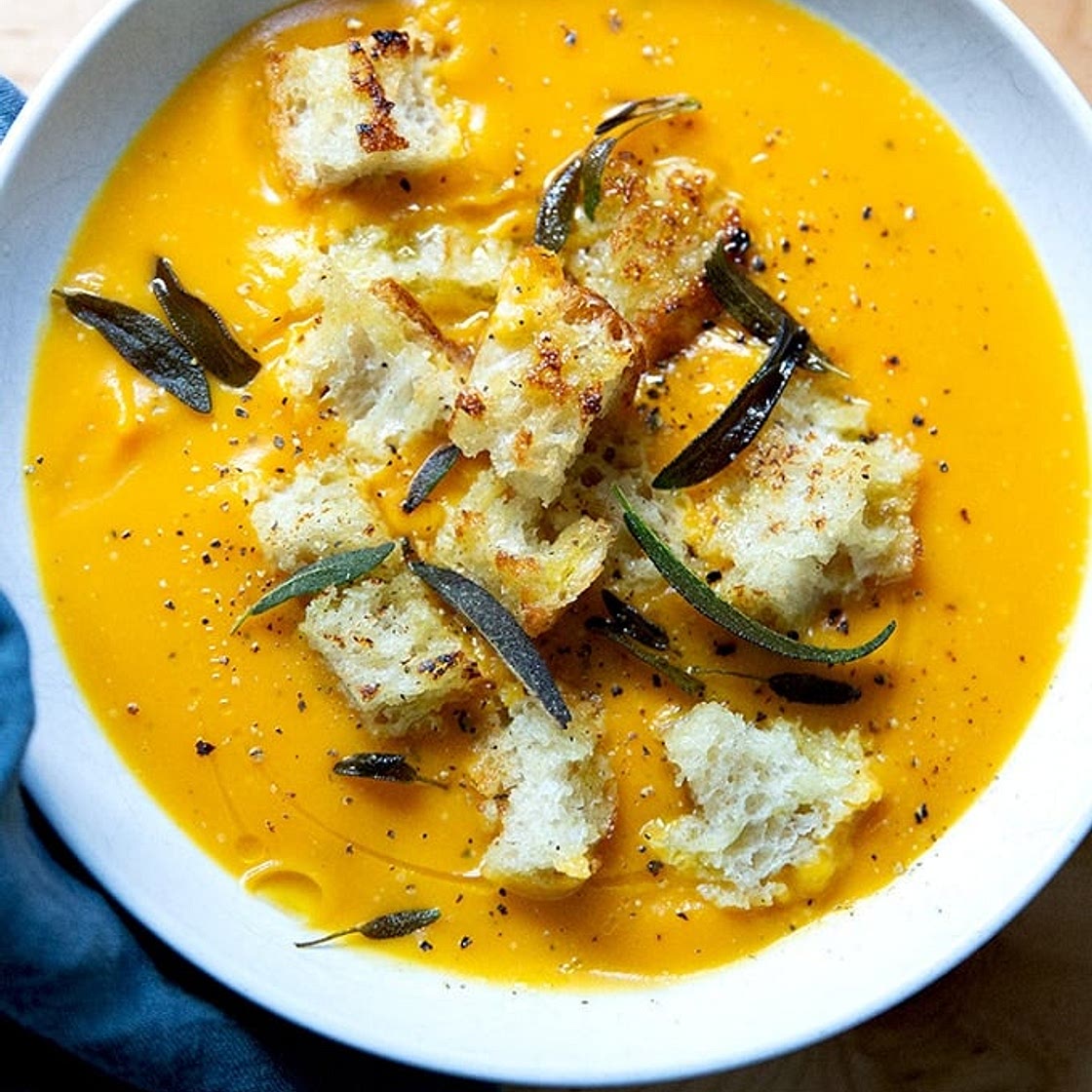 Roasted Butternut Squash and Garlic Soup