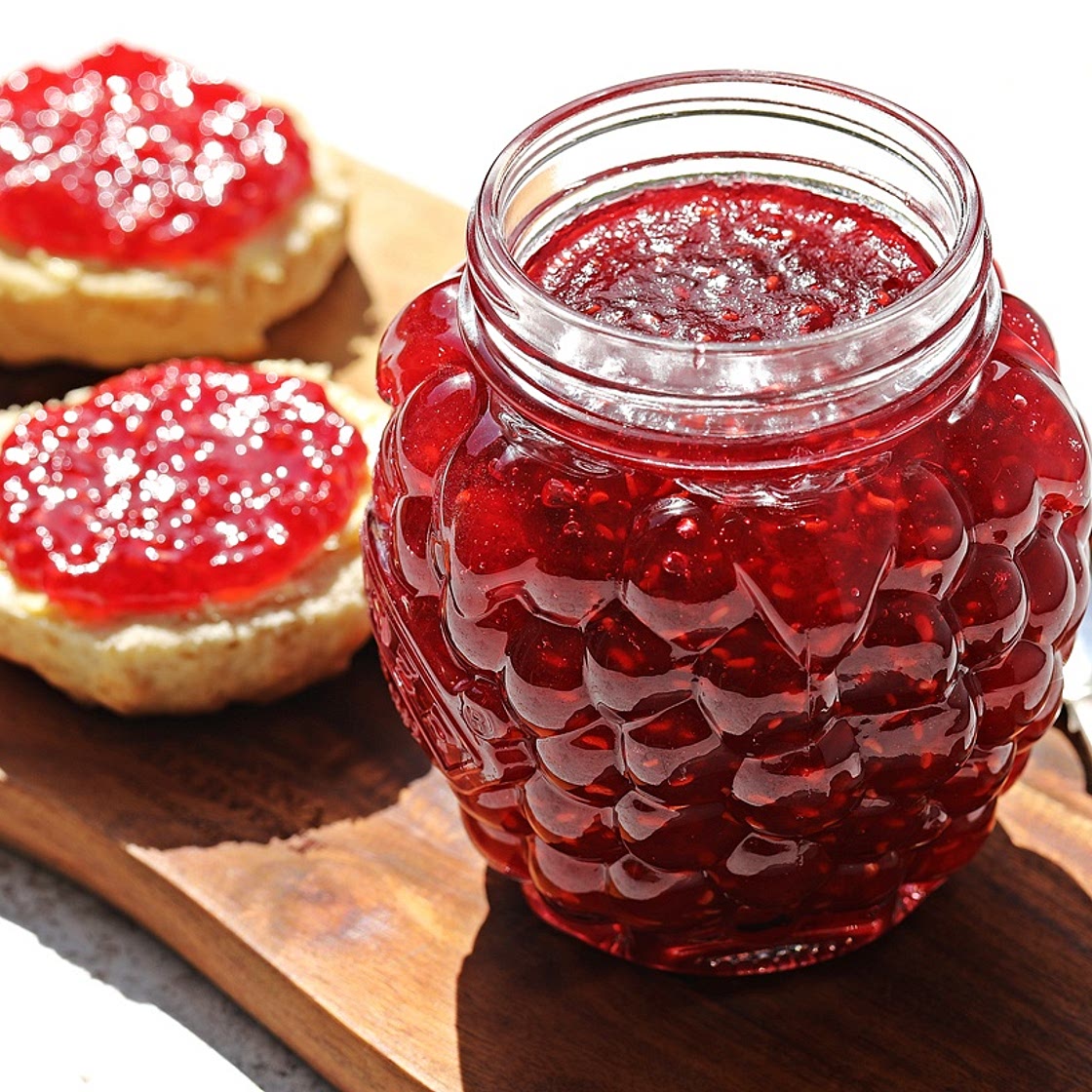 Quick & Easy Raspberry Jam Recipe - no pectin