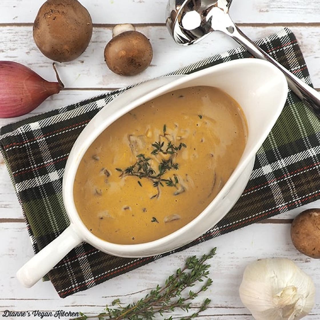 Creamy Vegan Cashew Mushroom Gravy