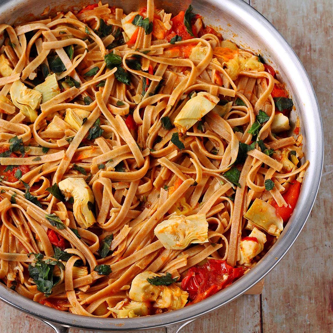 Quick Tomato Artichoke Pasta