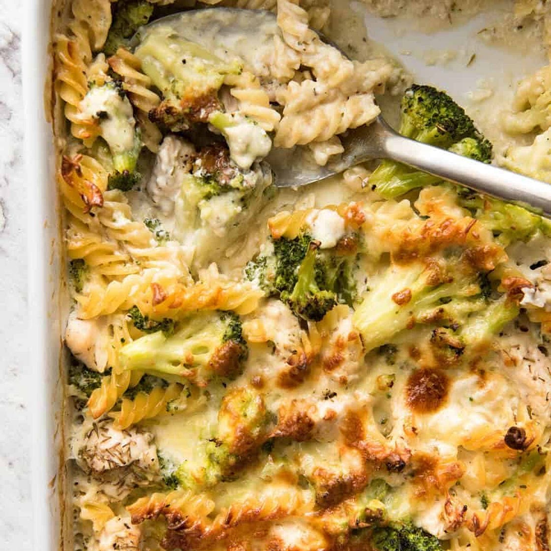 Ultra Lazy Creamy Chicken and Broccoli Pasta Bake