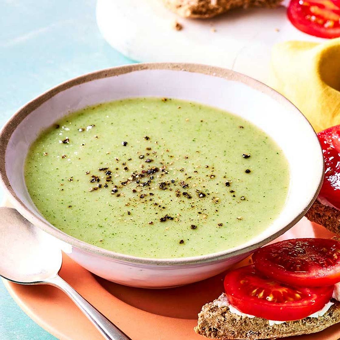 Leek & broccoli soup with cheesy scones