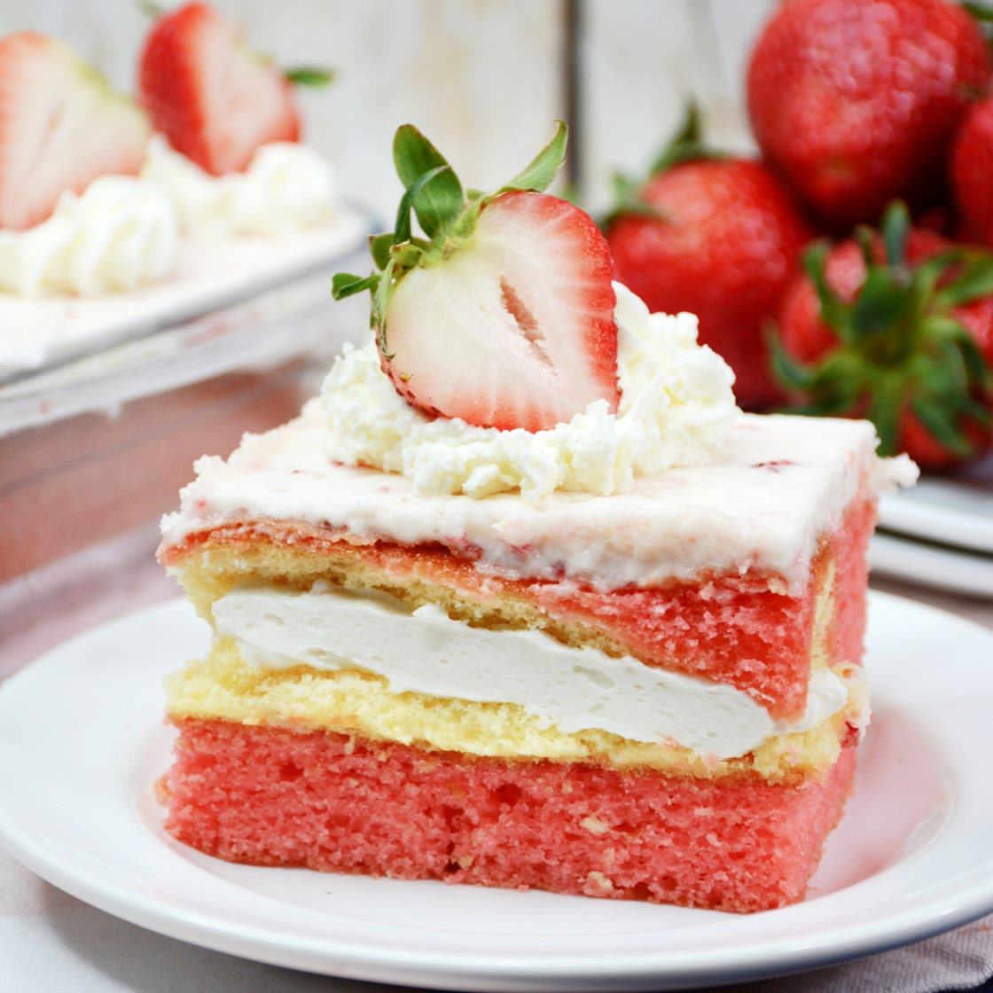 Strawberry Twinkie Cake