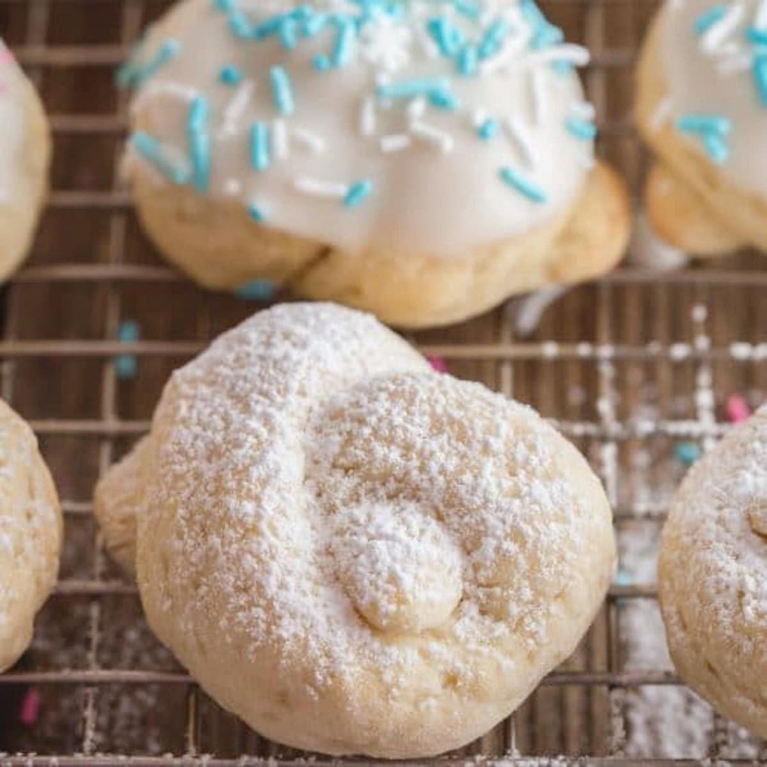Italian Easter Cookies / Uncinetti