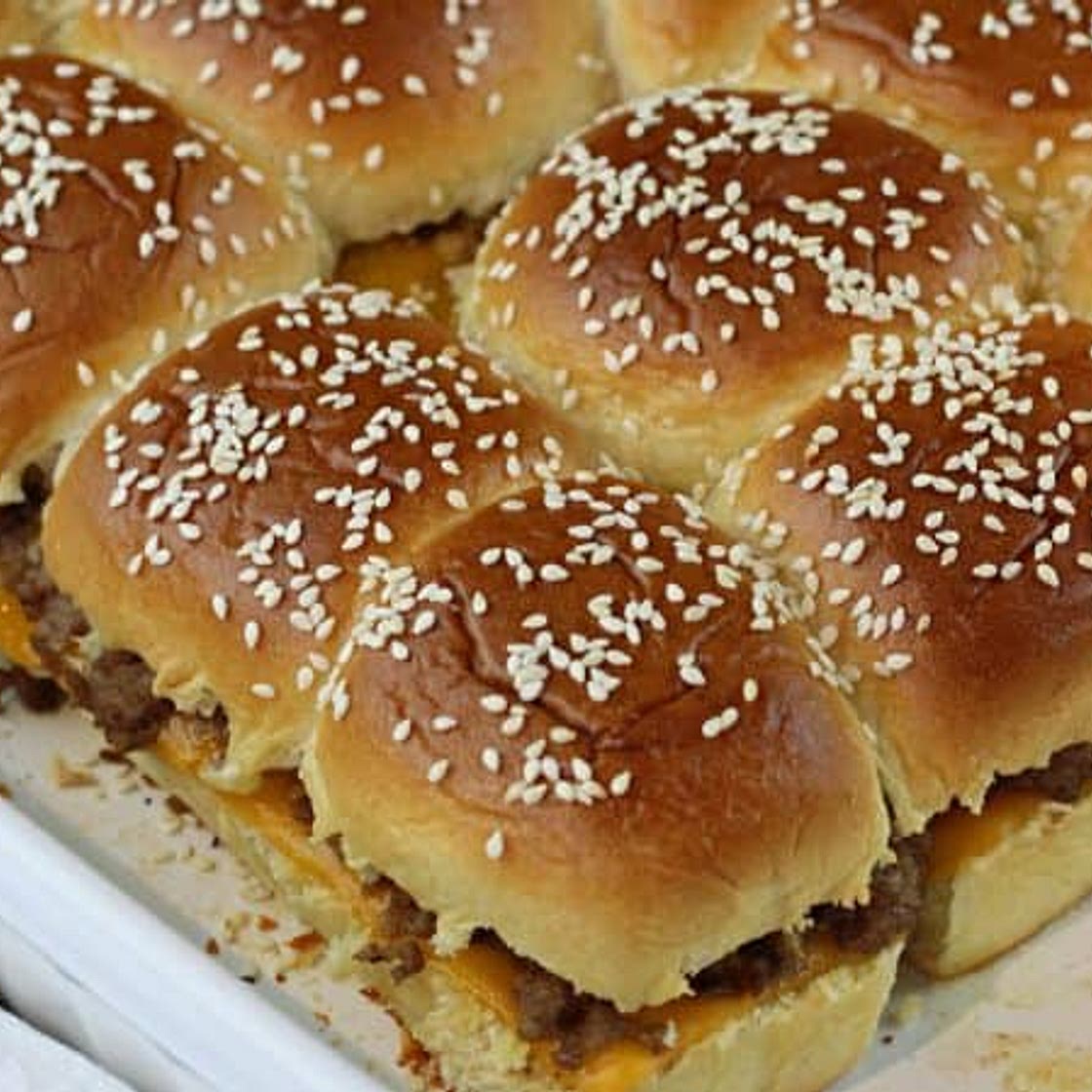 Cheeseburger Sliders on Hawaiian Rolls