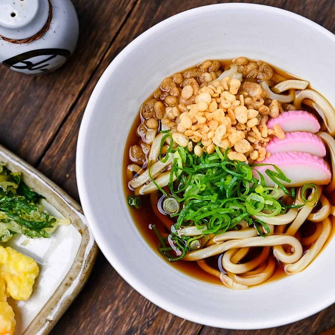 Simple Udon Noodle Soup (Kake Udon)