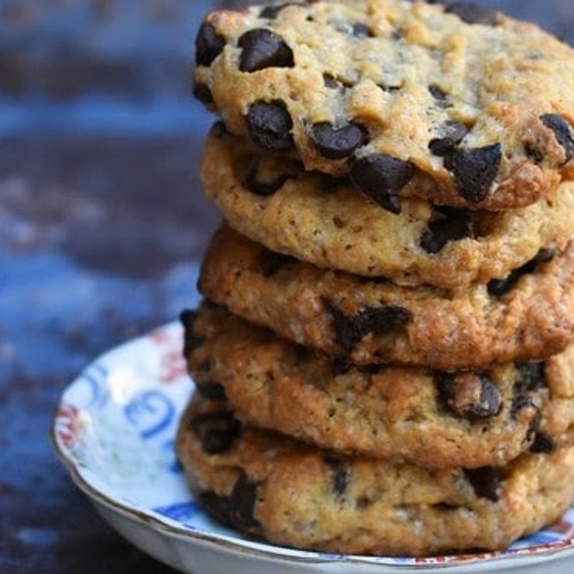 Easy Vegan Peanut Butter Chocolate Chip Cookies