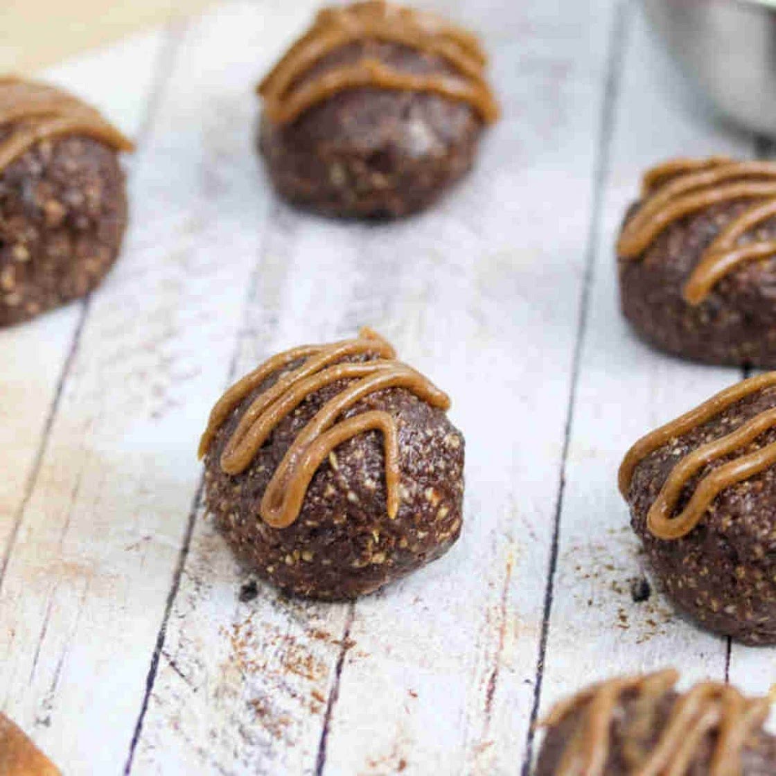 Chocolate Bliss Balls With Dates