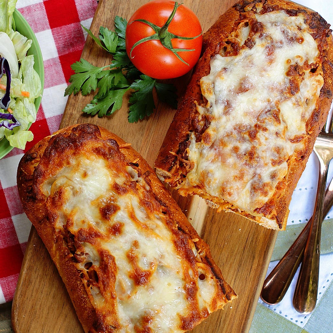 Spaghetti Stuffed Garlic Bread