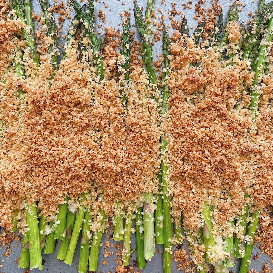 Roasted Parmesan Breadcrumb Asparagus