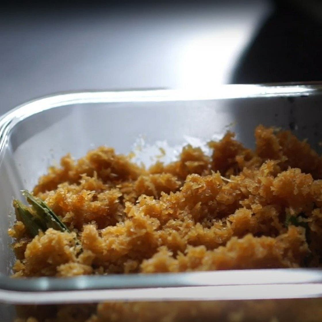 Pandan Coconut Filling for Nonya Kueh and Breads 香兰炒椰丝