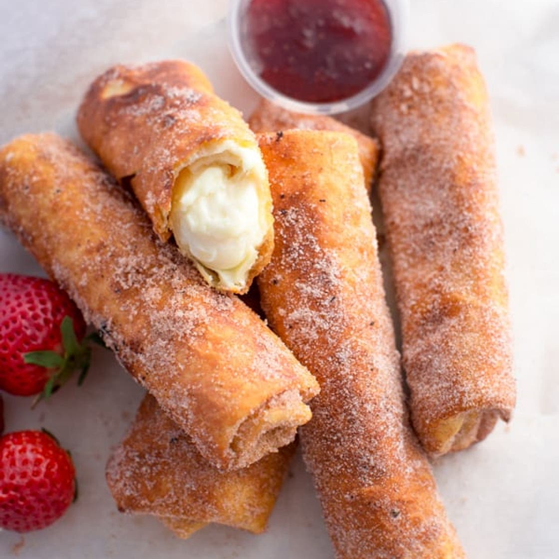 Deep-Fried Cheesecake (Cheesecake Chimichangas)