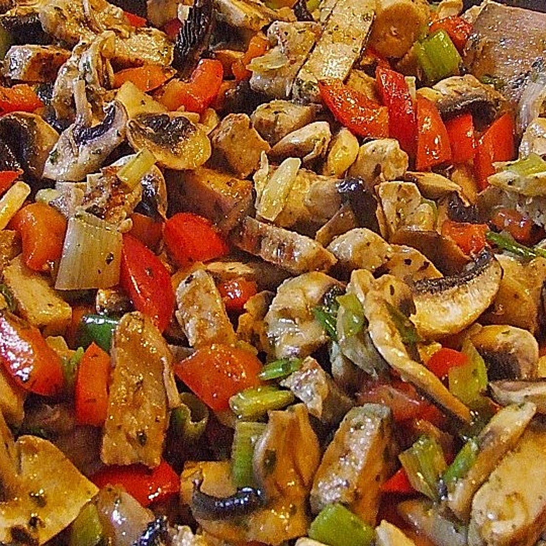 Hühnergeschnetzeltes auf Puszta-Art