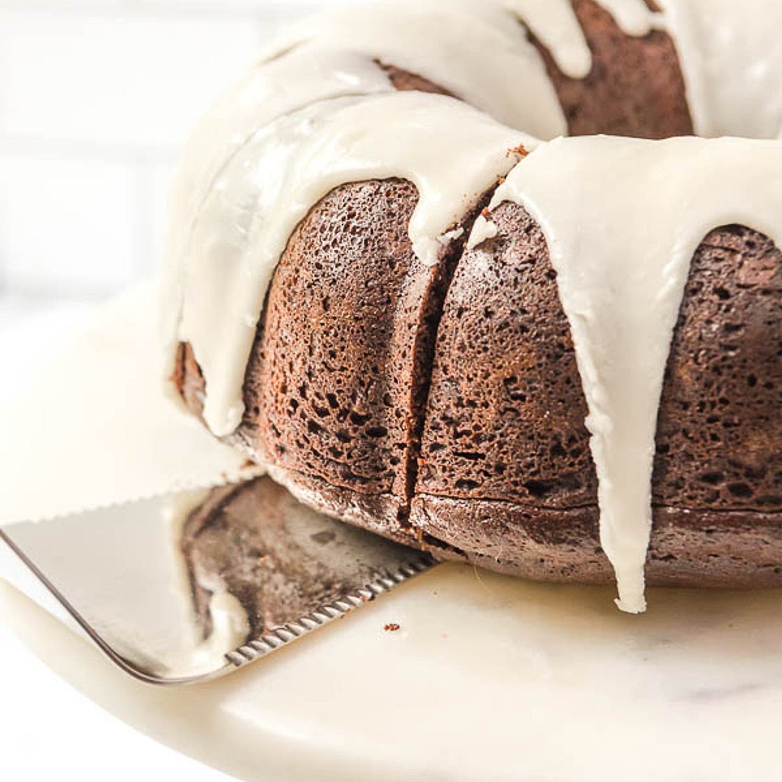 Melted Ice Cream Bundt Cake w/Vanilla Glaze