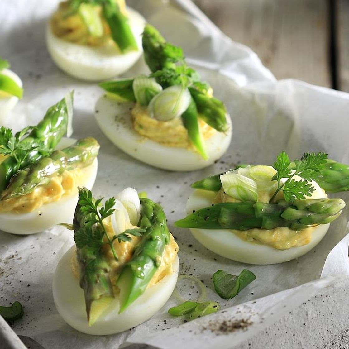 Uova e asparagi in finger food