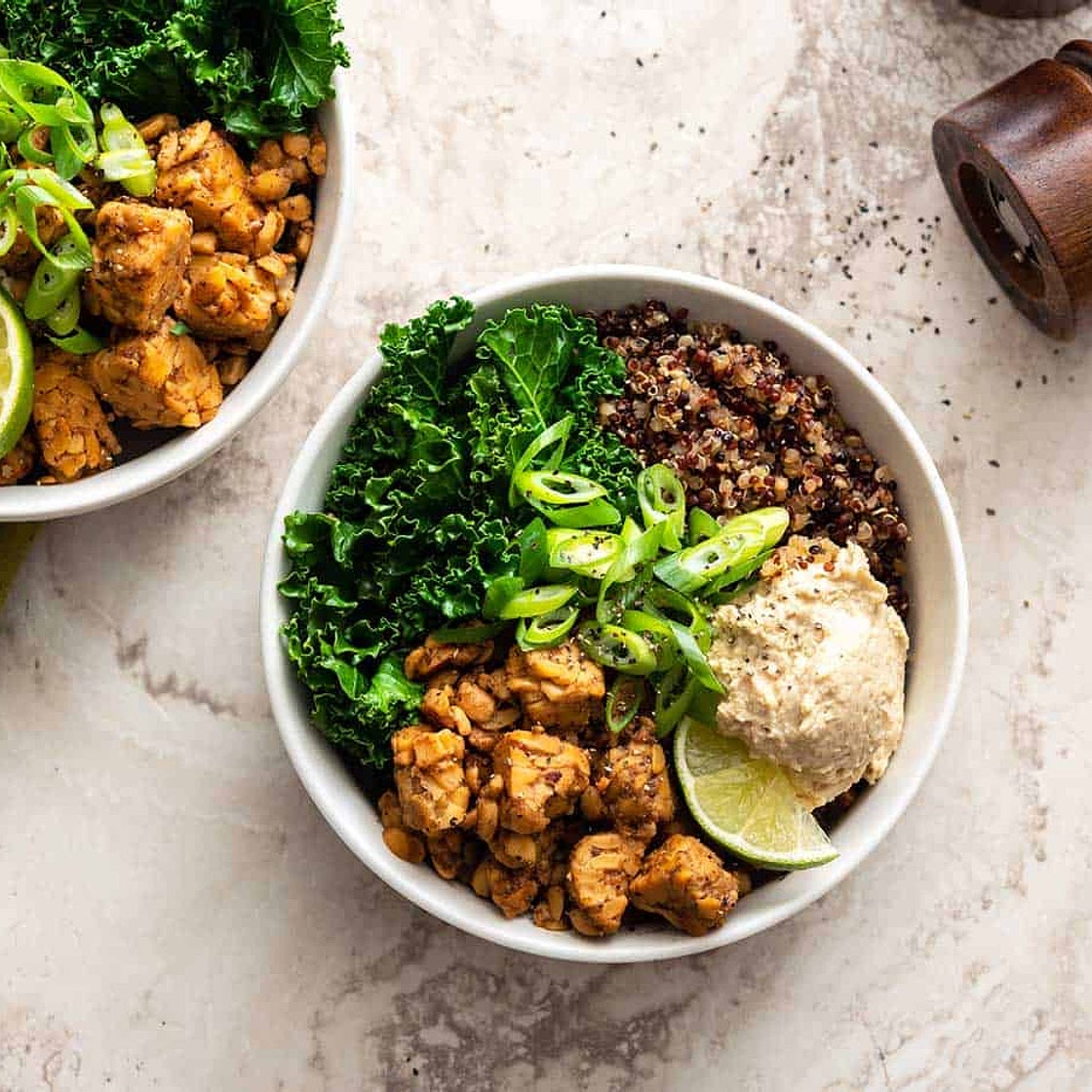 Chipotle Tempeh Kale Bowl