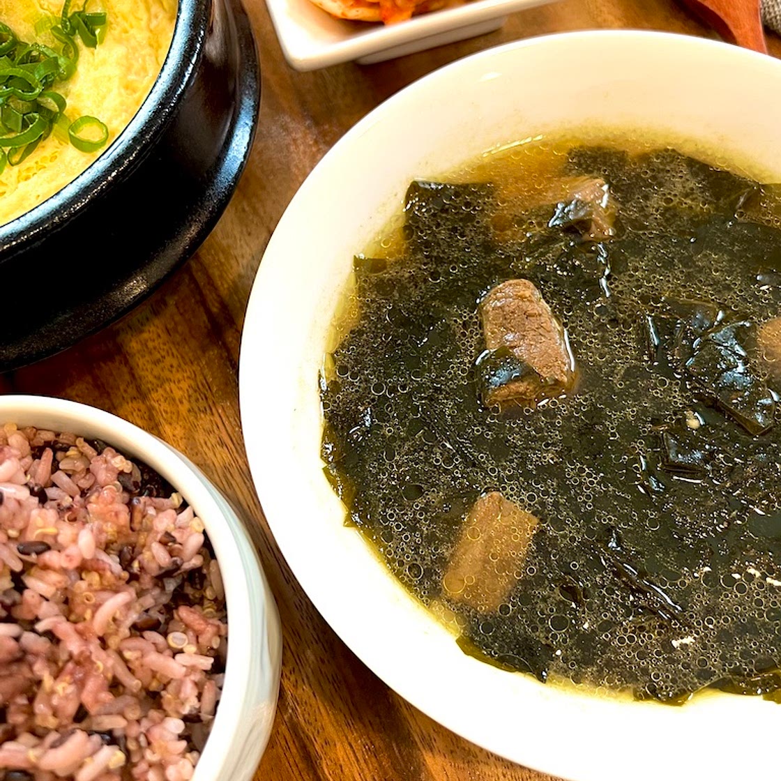 Korean Seaweed Soup (Miyeok Guk)