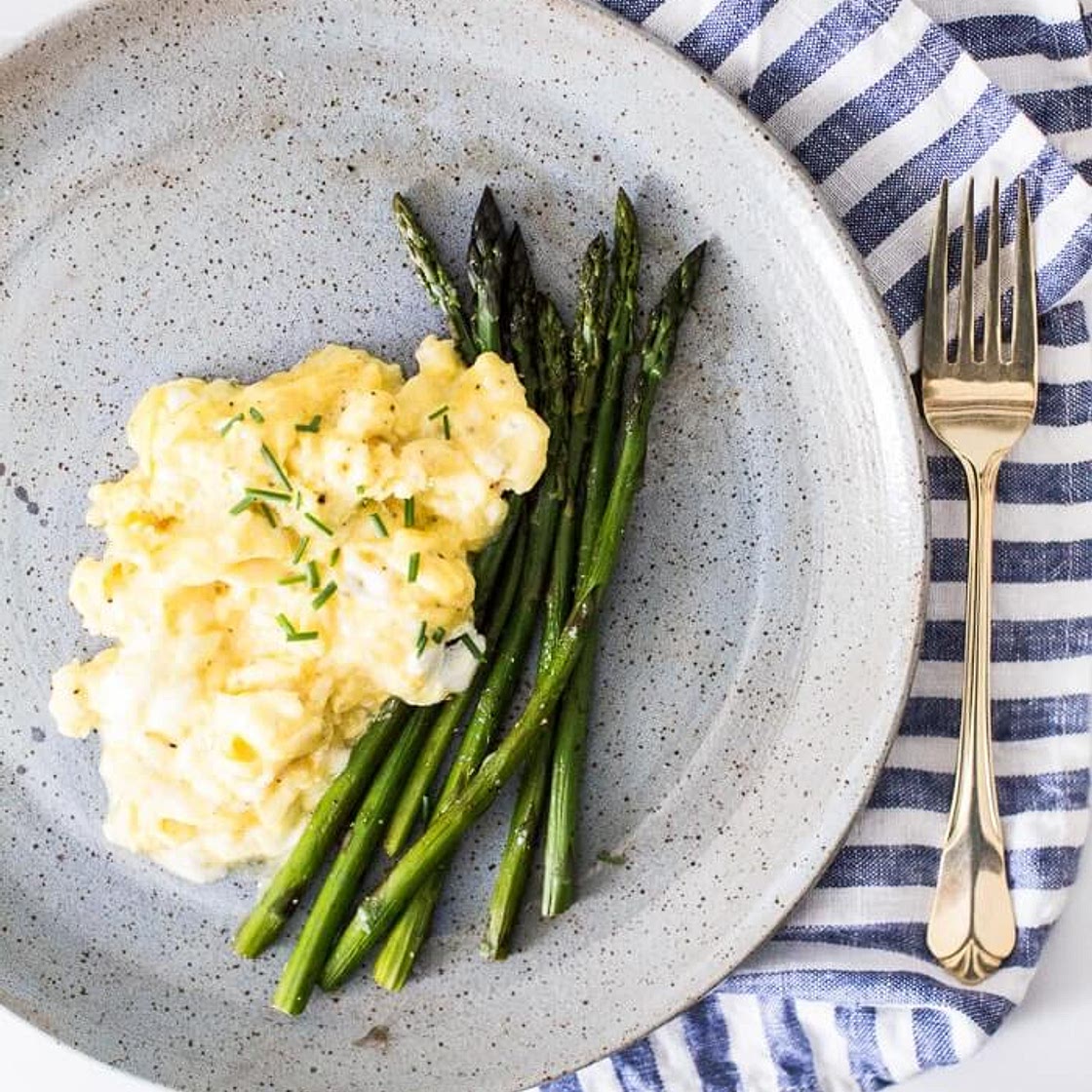 Soft Scrambled Eggs with Cheese