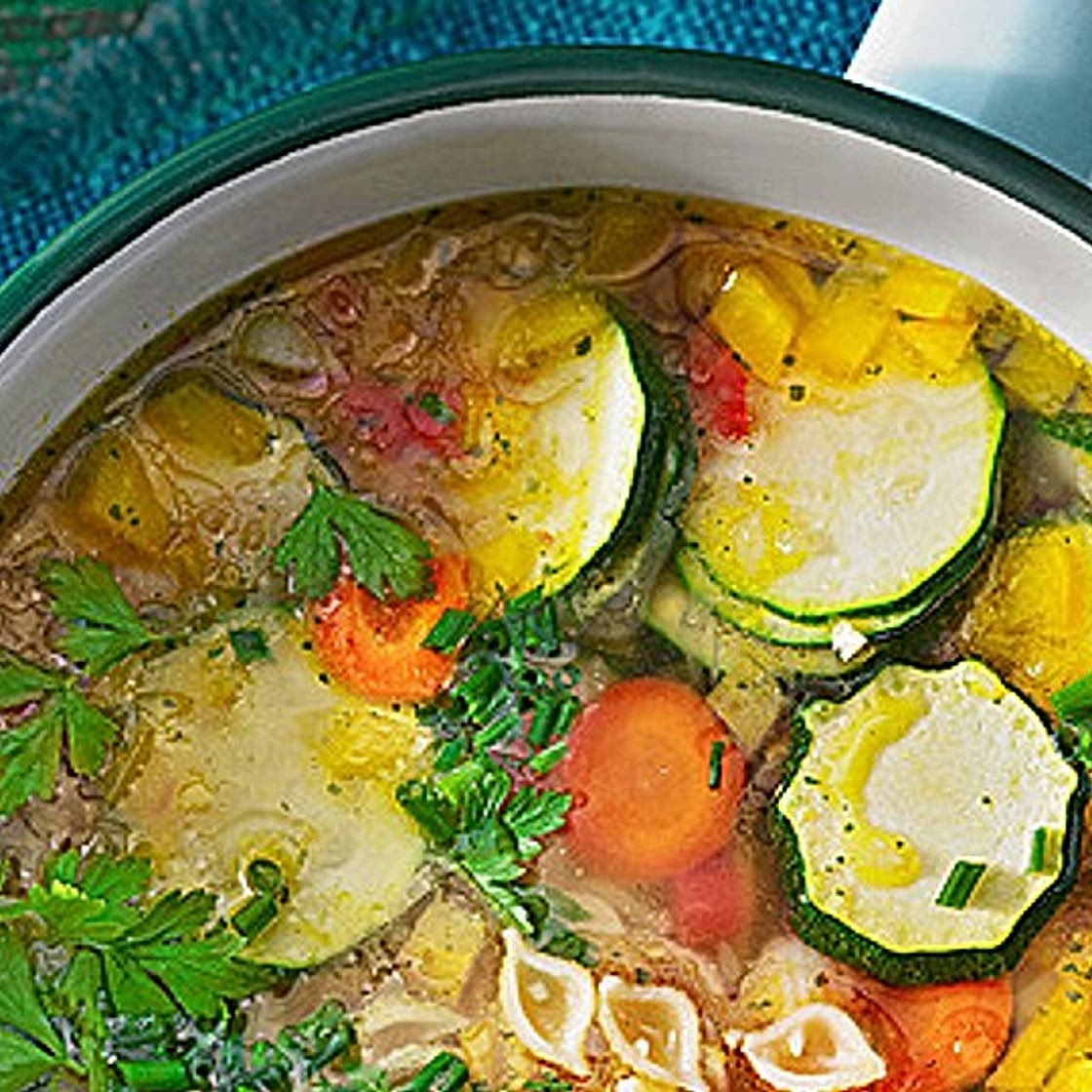 15 Minuten Gemüse-Nudel-Suppe