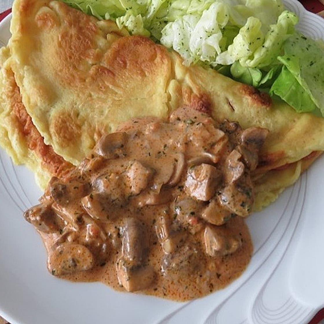 Pfannkuchen mit Pilzfüllung