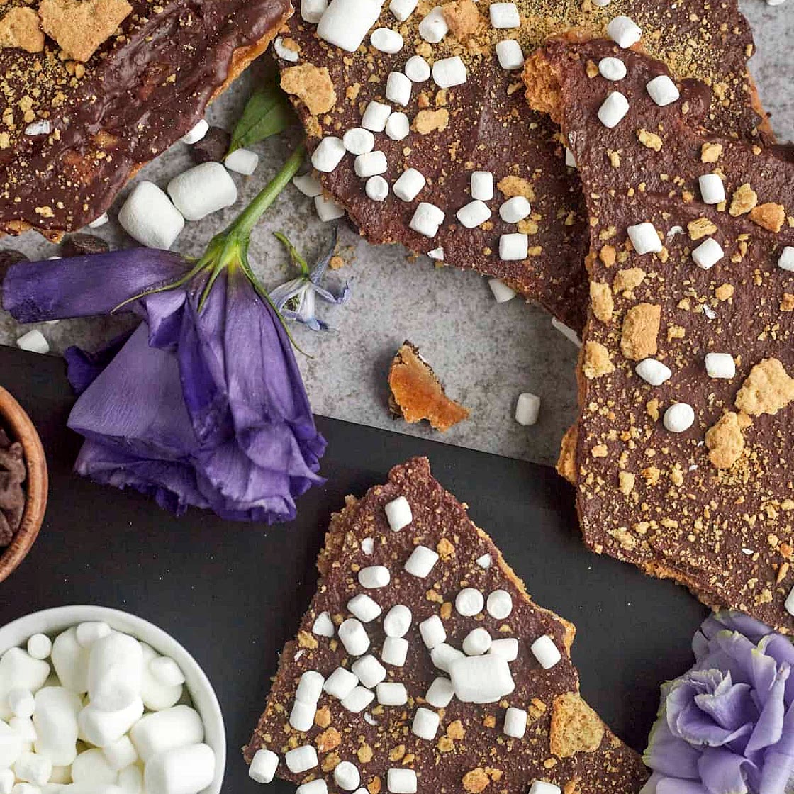 S'mores Graham Cracker Toffee Bars