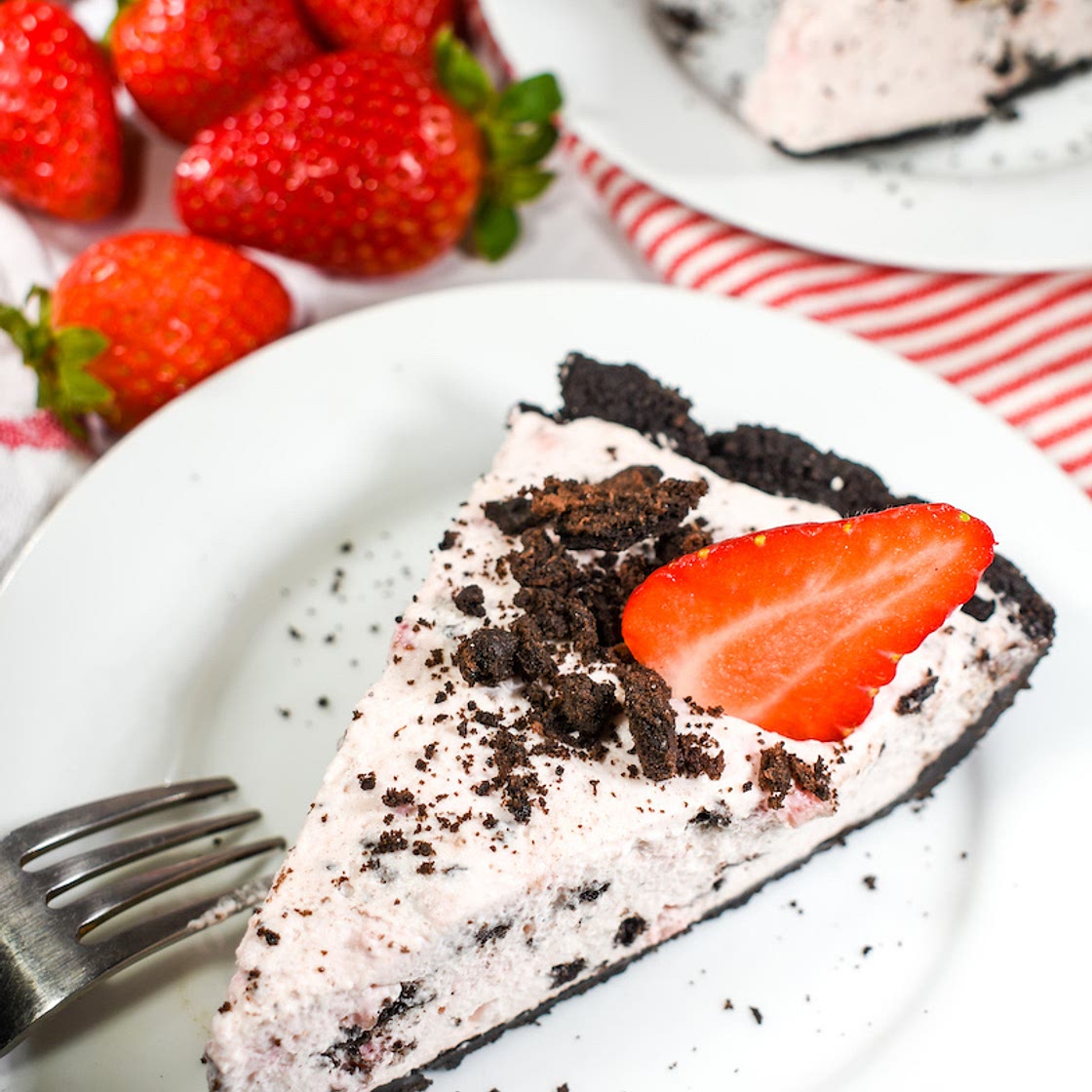 Oreo Strawberry Pie