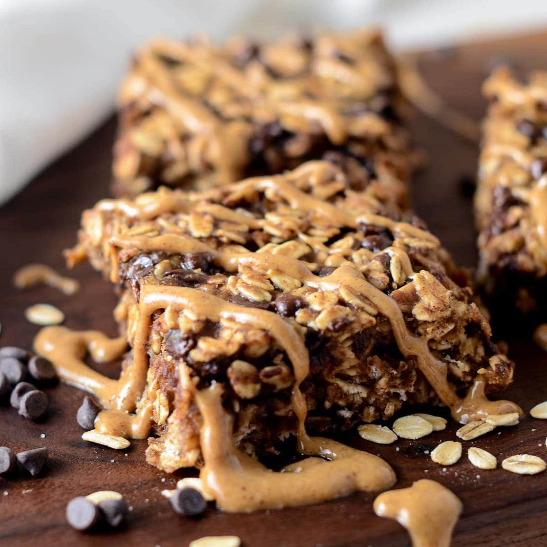 Chewy & Soft Peanut Butter Banana Oatmeal Bars